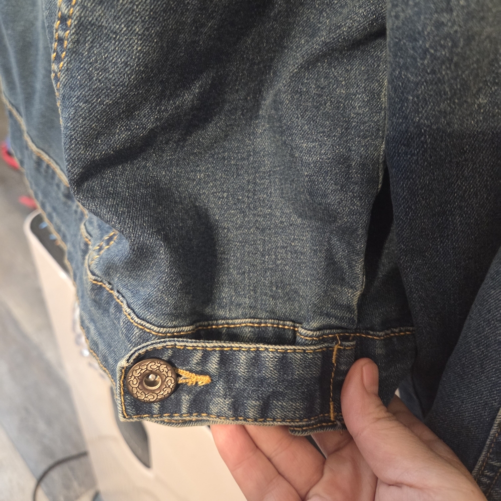 Sold - Picture 12 of 16